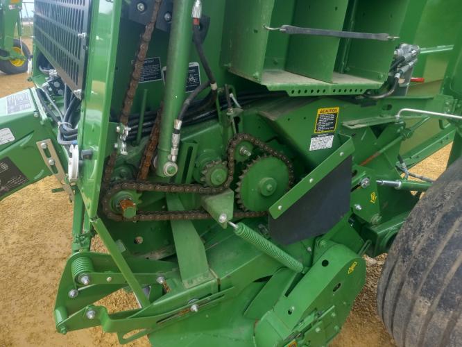John Deere 560M
