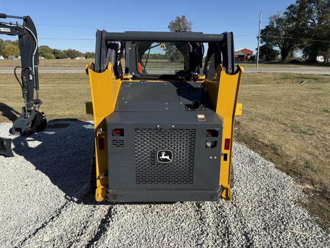 John Deere 317G
