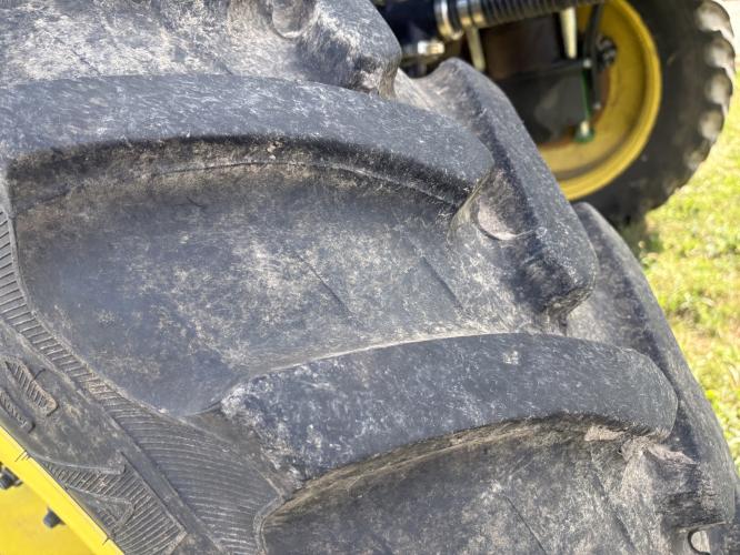 John Deere 412R