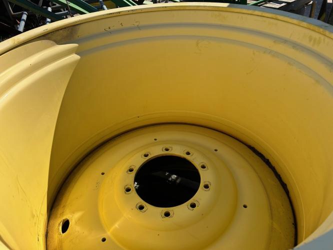 John Deere 46x44 floater wheel