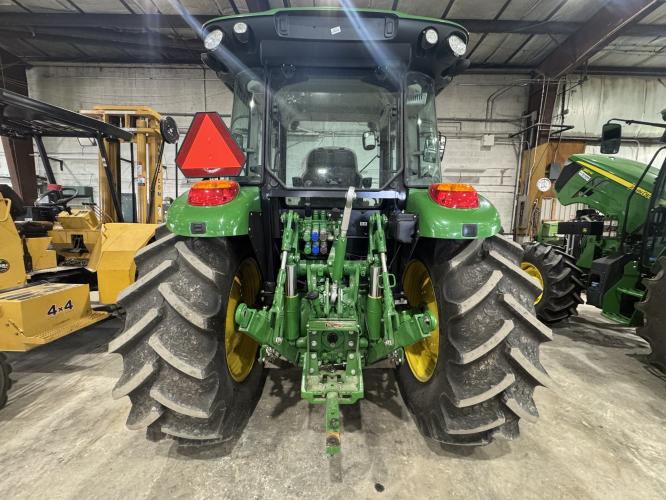 John Deere 5120M