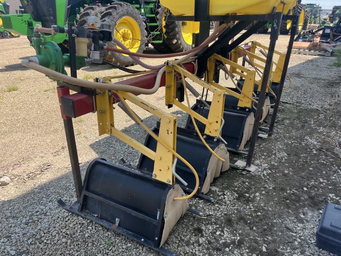 Dickey-john DICKEY VATOR HOODED ROW CROP CULTIVATOR