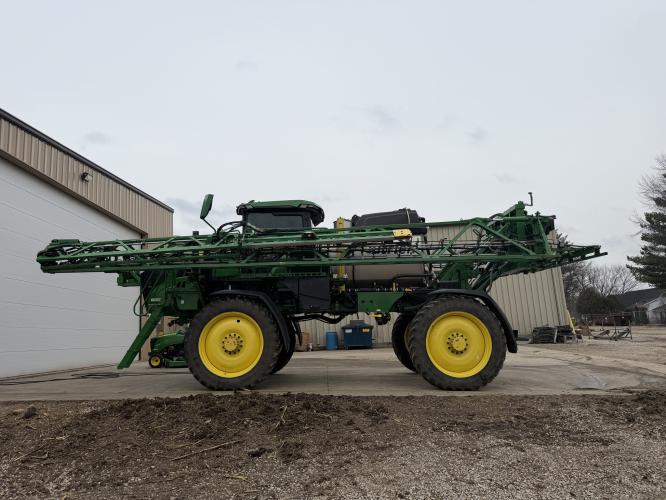 John Deere 412R