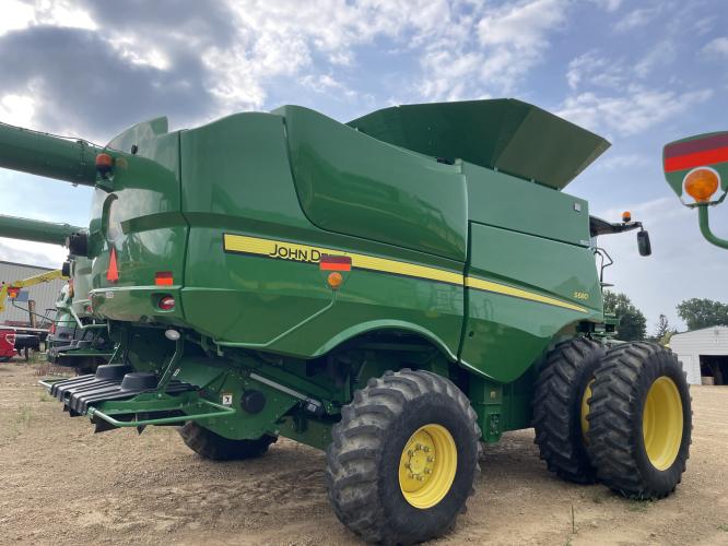 John Deere S680