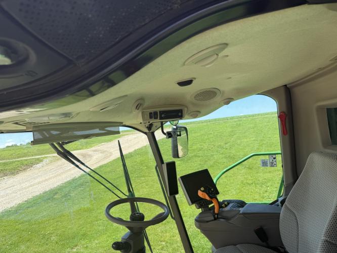 John Deere S790