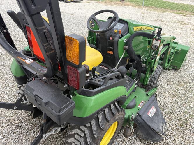 John Deere 1025R