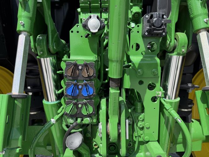 John Deere 6R 120