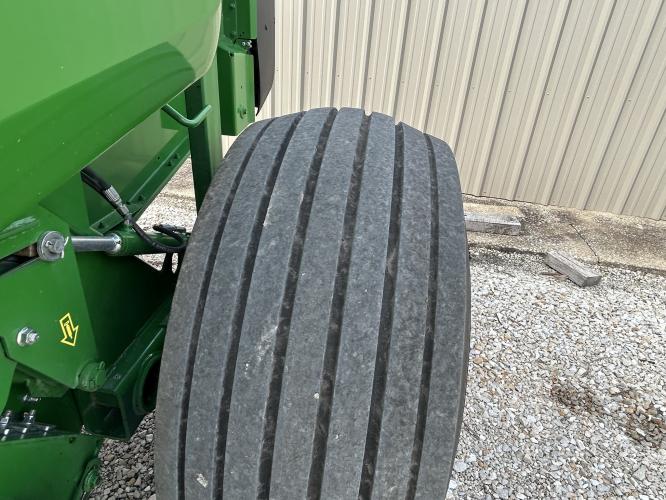 John Deere 560M