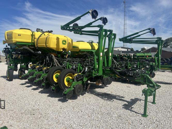 John Deere 1775NT
