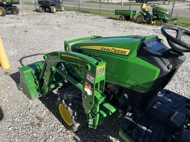 John Deere 1025R