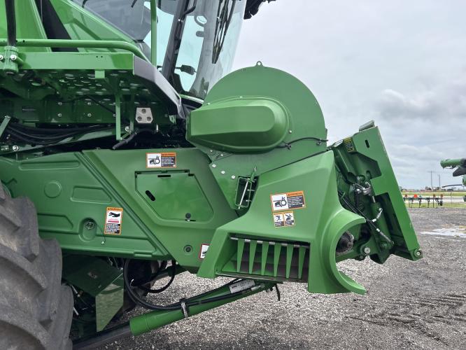John Deere X9 1000