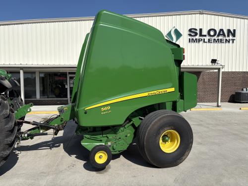 2016 John Deere 569 Premium