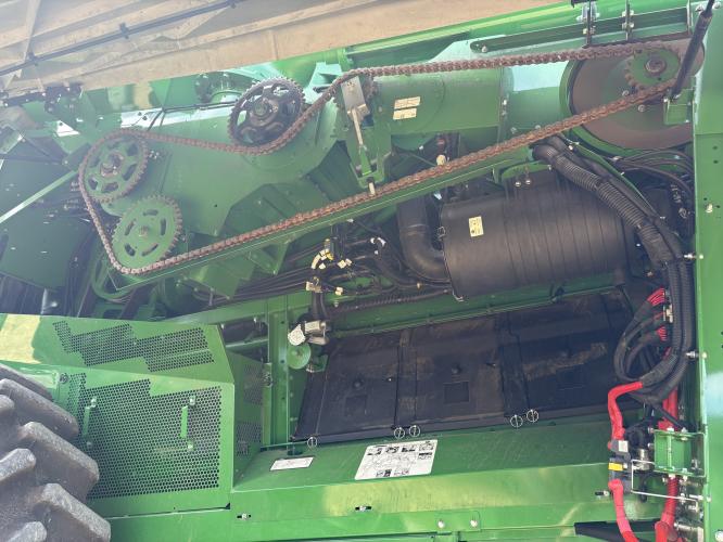 John Deere S780