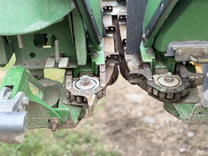 John Deere 608C