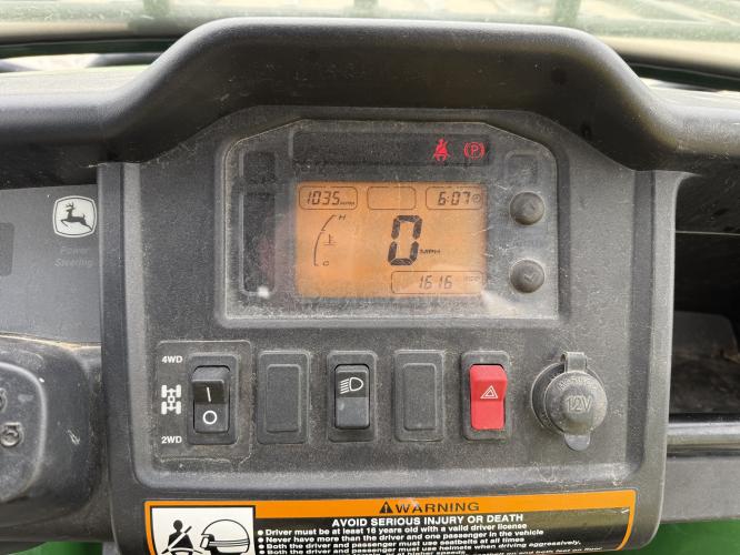 John Deere XUV 825I GREEN