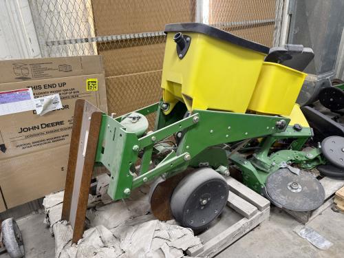  John Deere XP PLANTER ROW UNIT