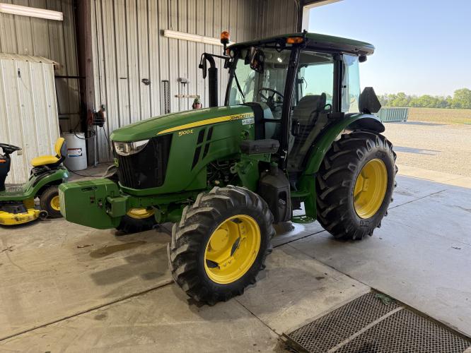 John Deere 5100E