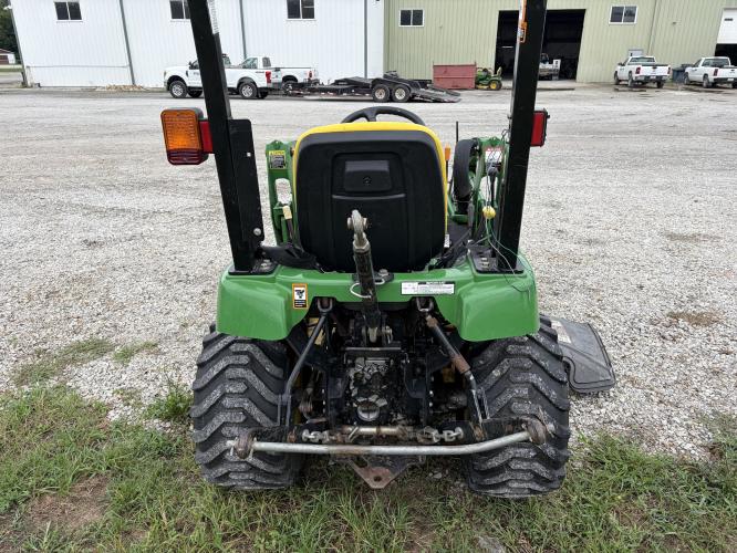 John Deere 2305