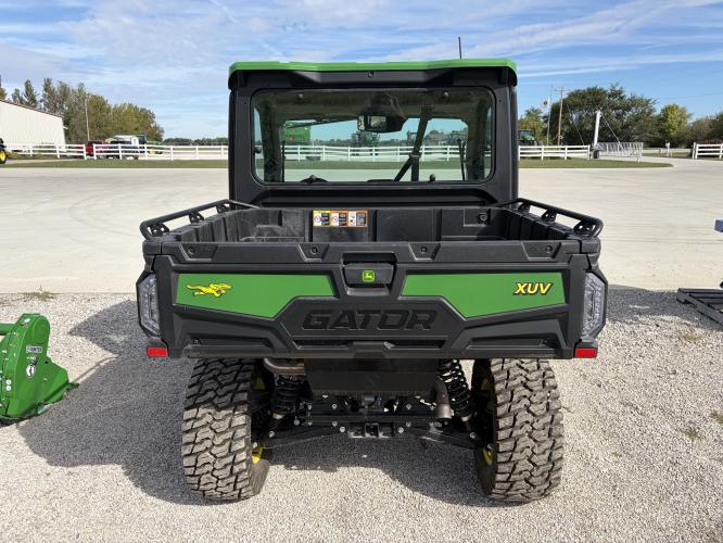 John Deere XUV 845R Premium Cab