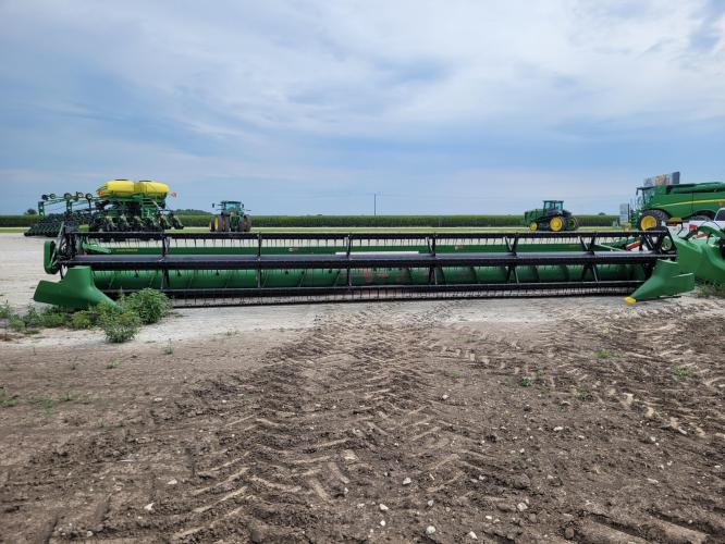 John Deere 635F