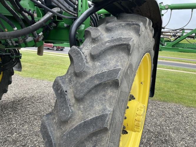 John Deere 412R