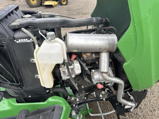 John Deere X750