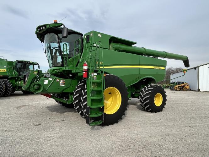 John Deere S790