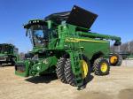 John Deere S7 700
