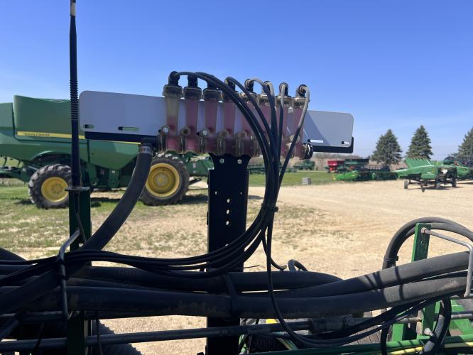 John Deere 1775NT
