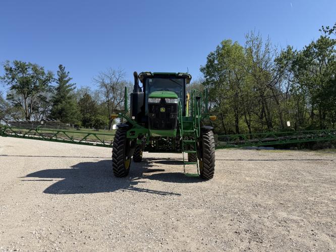 John Deere 412R