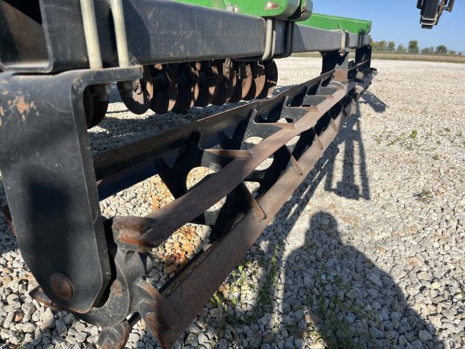 John Deere 2720