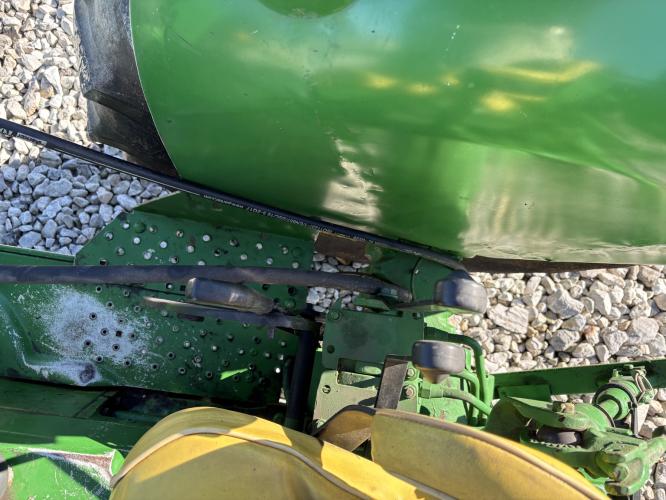 John Deere 2640