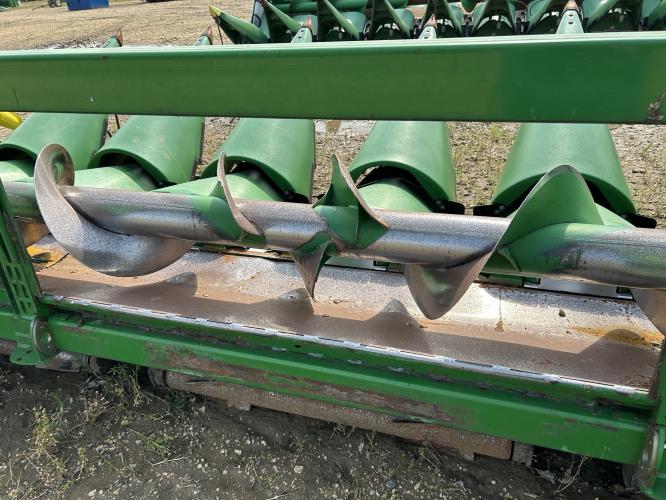 John Deere 608C