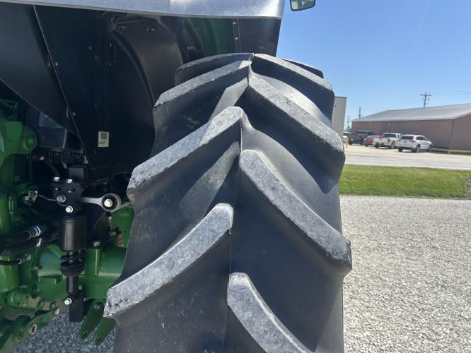 John Deere 6145M