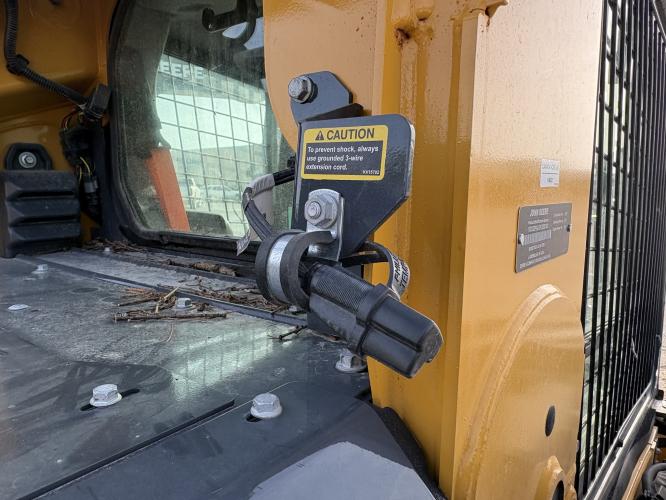 John Deere 333 P