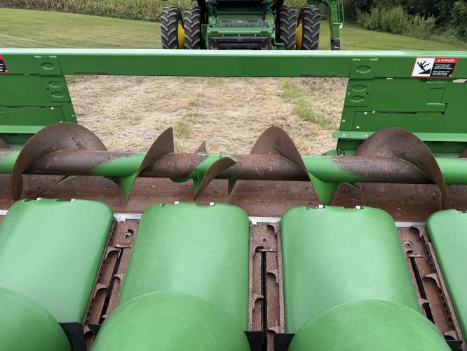 John Deere C8R