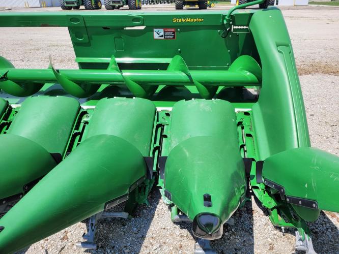 John Deere 608C