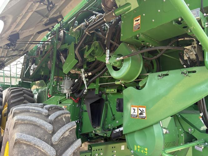 John Deere S780