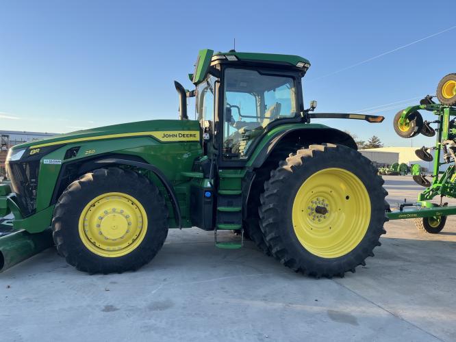 John Deere 8R 250