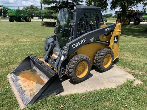 2020 John Deere 316GR