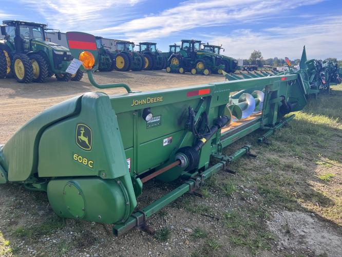 John Deere 608C