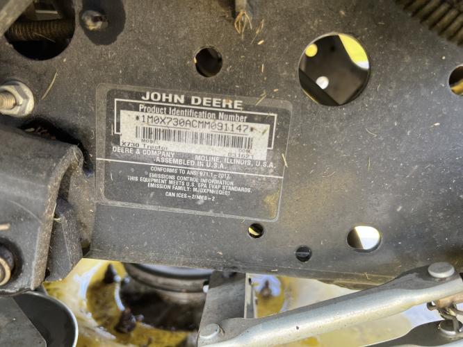 John Deere X730