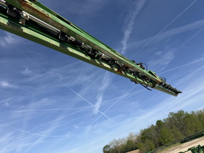 John Deere R4038