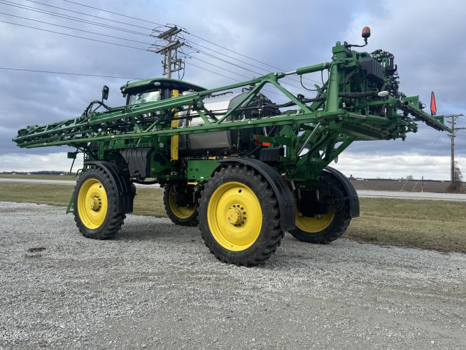 John Deere R4038