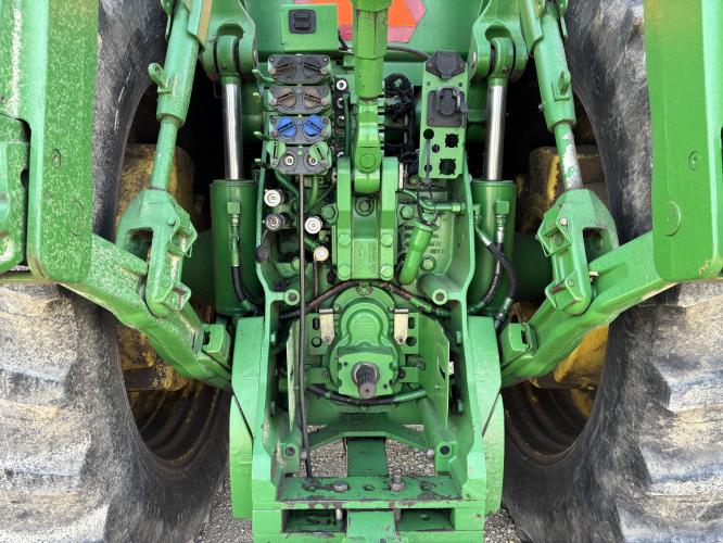 John Deere 8310R