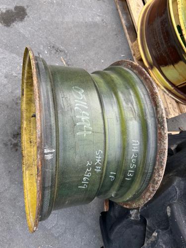 John Deere AH205131 26x16 rim - 2wd for 18.4x26 tire