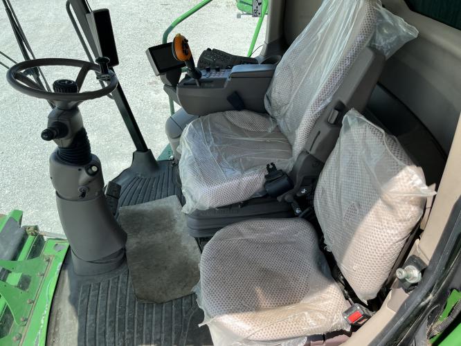 John Deere S680