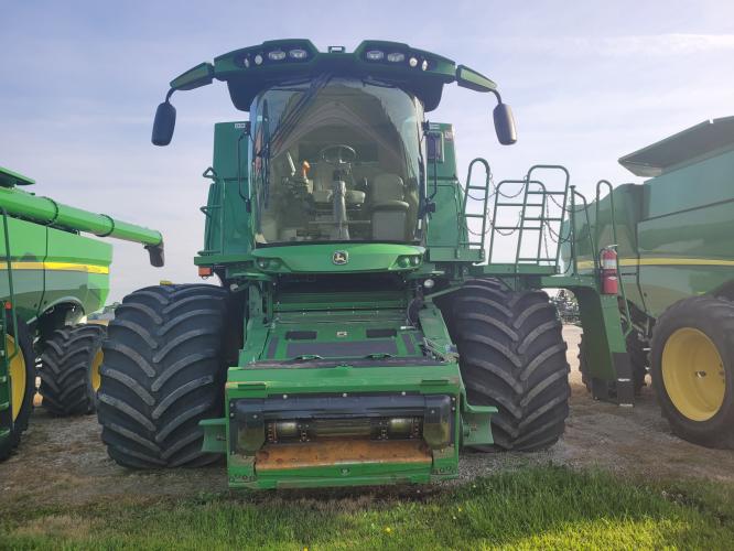 John Deere S790