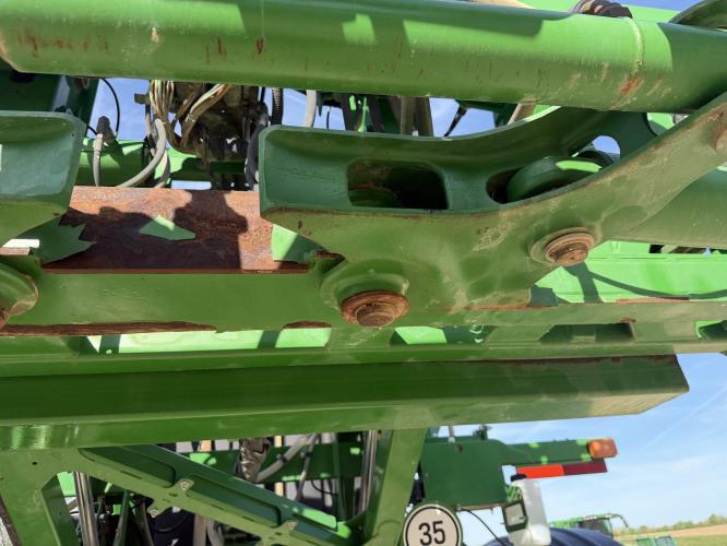 John Deere R4038