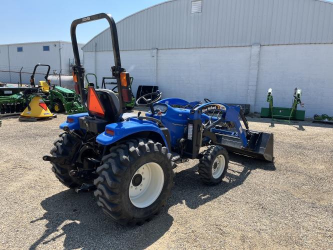 New Holland T2220
